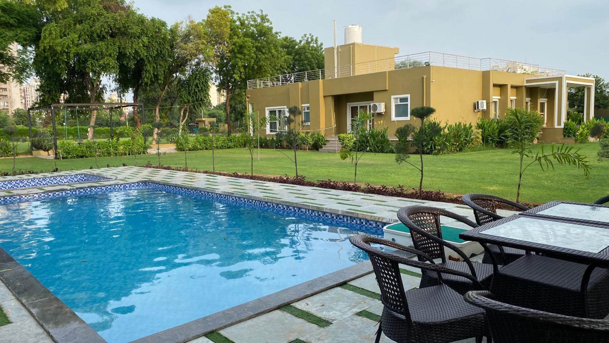 Raas Vilas - Boutique Farm House With Pool Tāoru Buitenkant foto